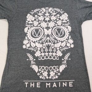The Maine Concert T-Shirt Featuring a Skull in Front Grey Size Small